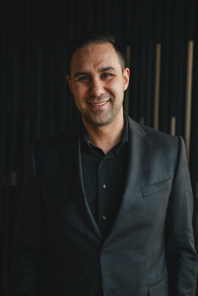 Chris Karampelas, Associate